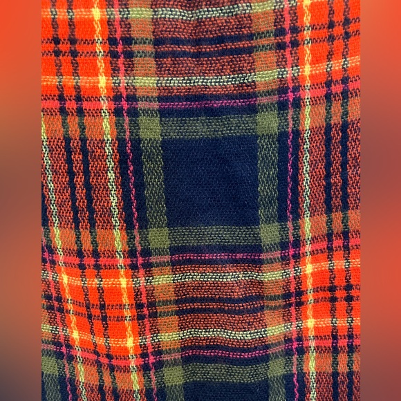 Plaid Scarf/Wrap from Old Navy - Picture 3 of 3